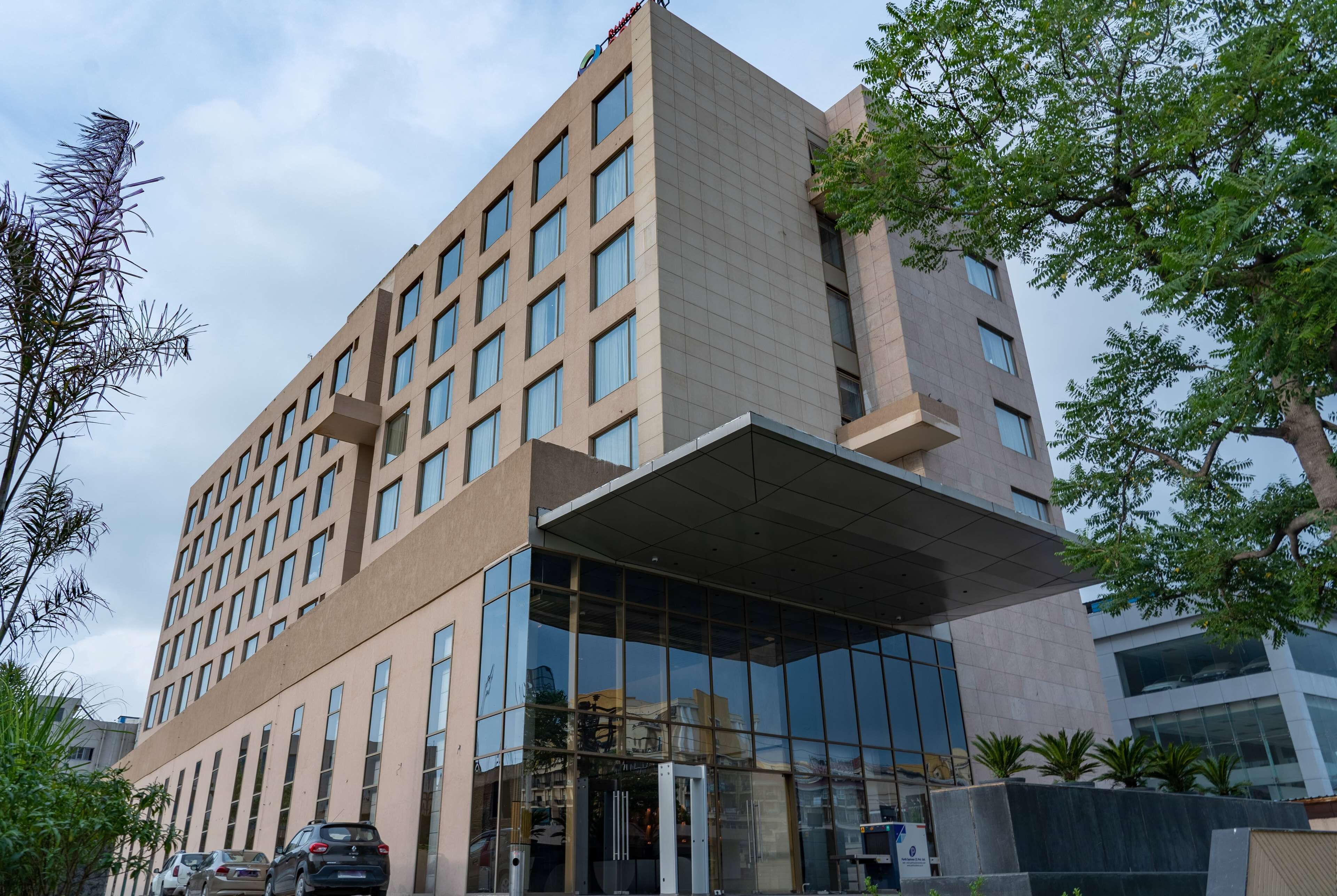 Ramada Encore By Wyndham Bhiwadi Phool Bagh Chowk