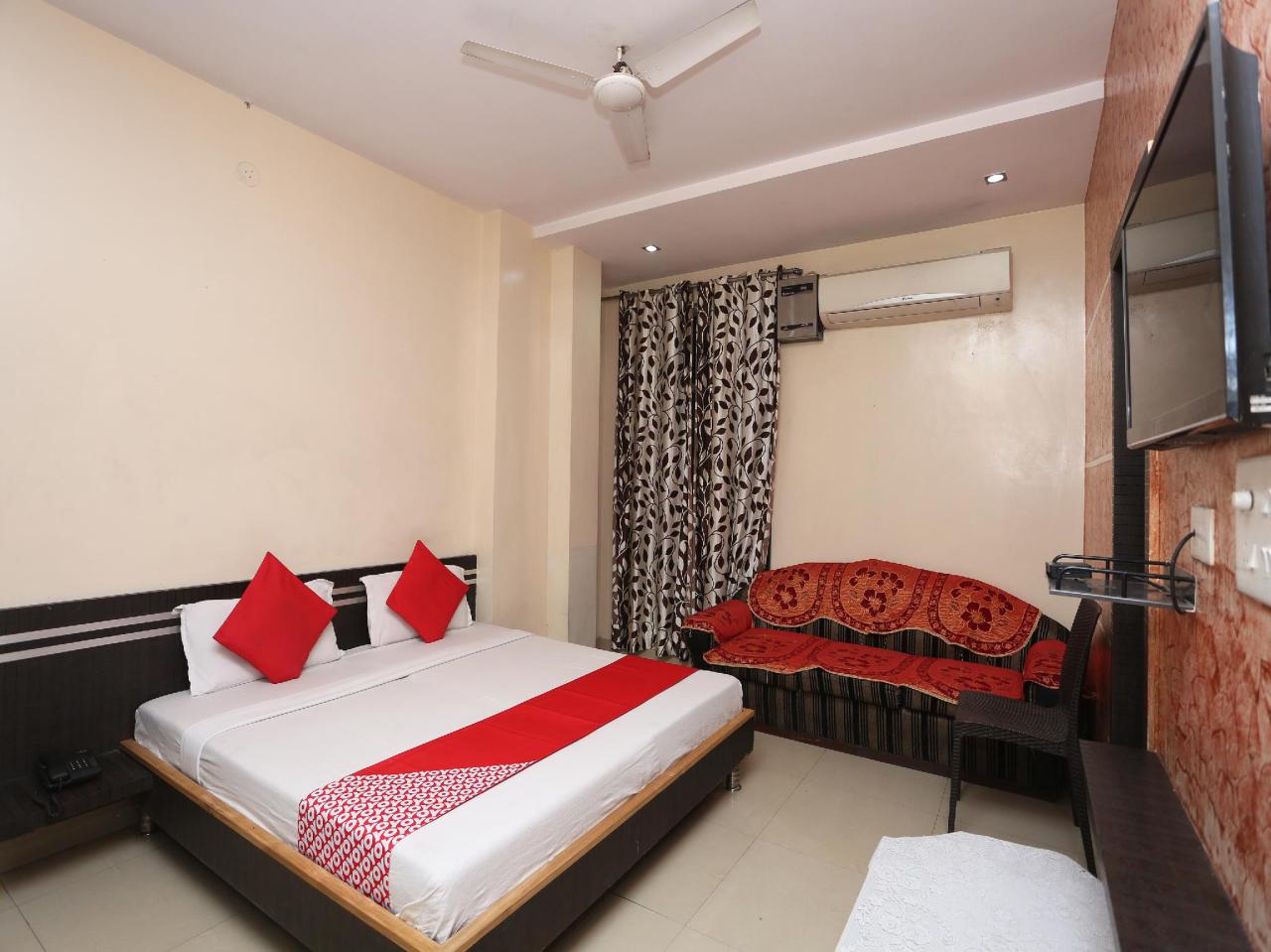 Hotel A Firoza by OYO Rooms