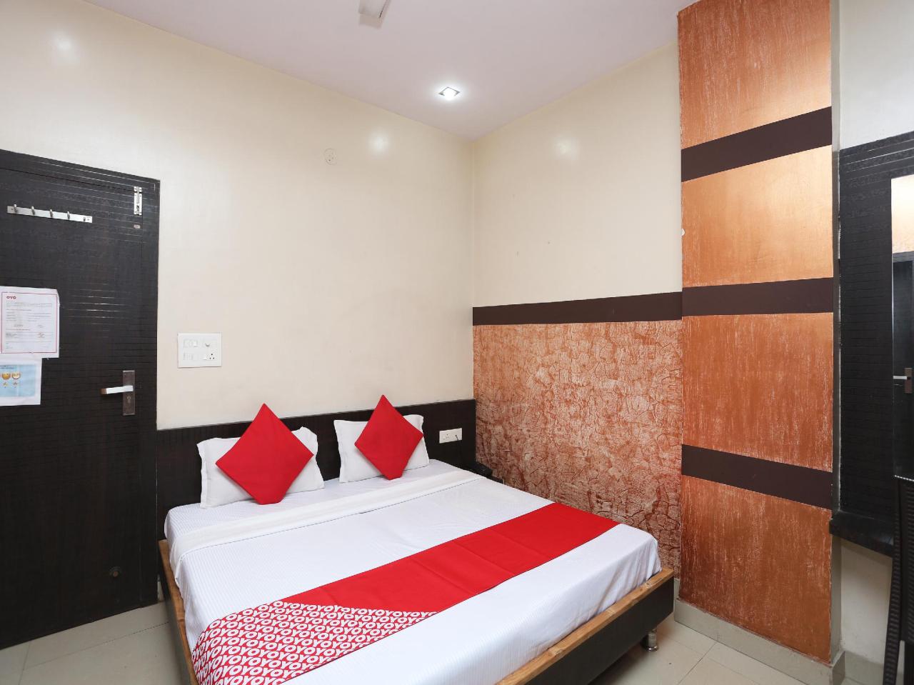 Hotel A Firoza by OYO Rooms