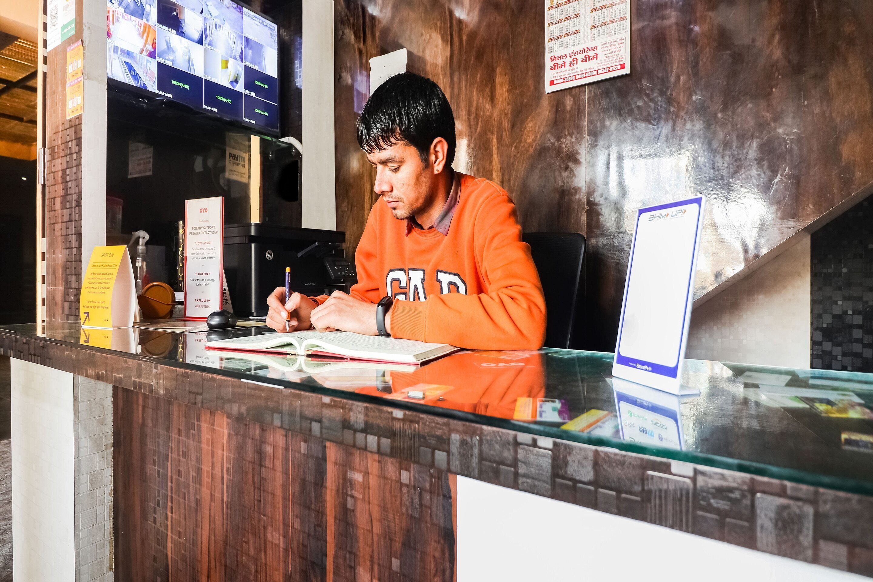 Yash Hotel by OYO Rooms