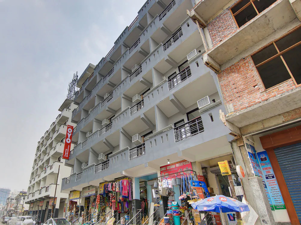 BJ Residency By OYO Rooms