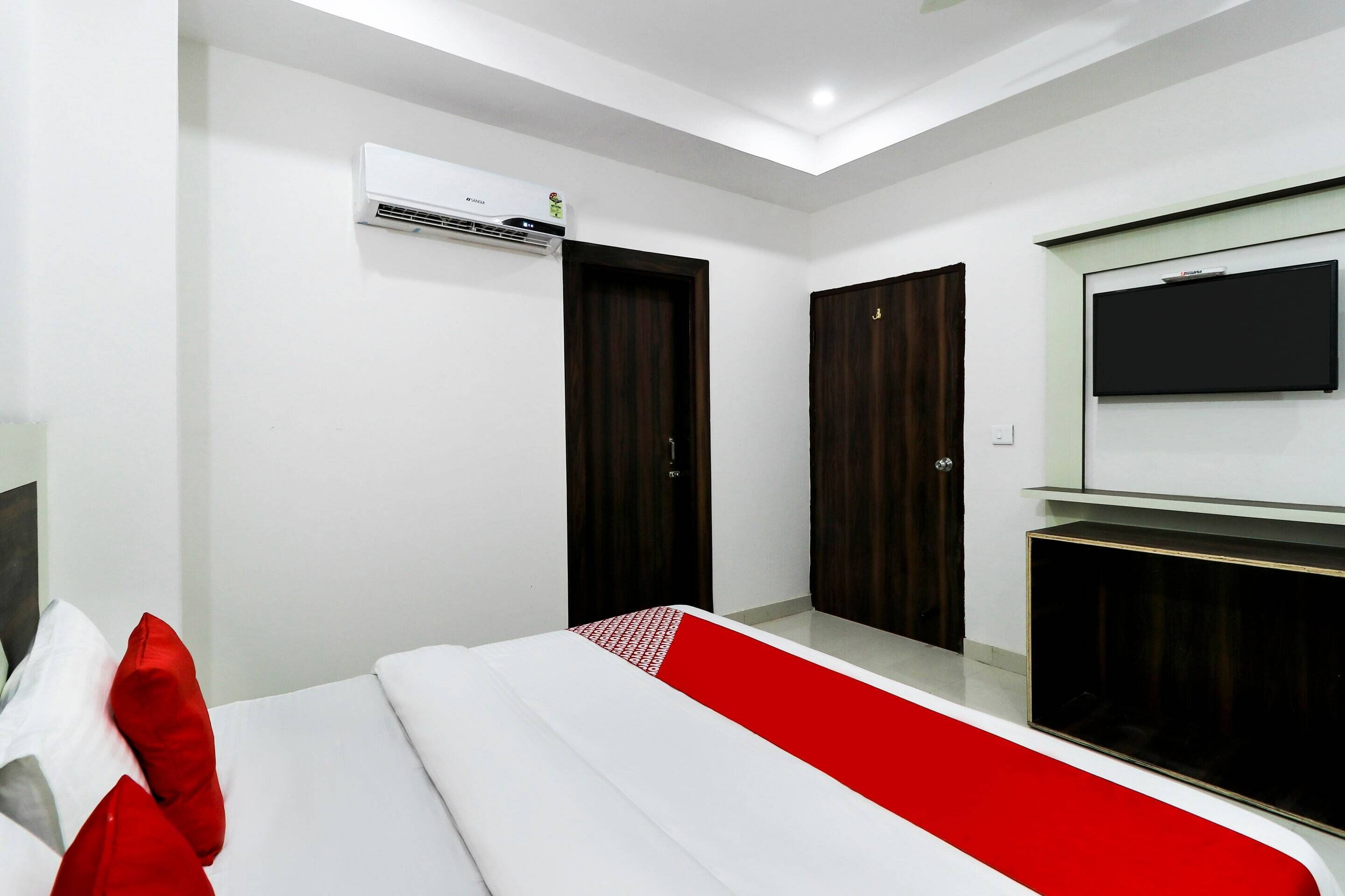 H5 by OYO Rooms