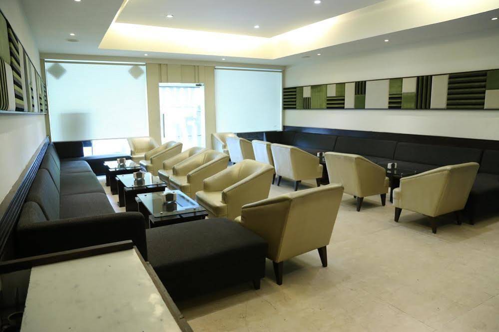 Hotel Parbhat Inn by OYO Rooms