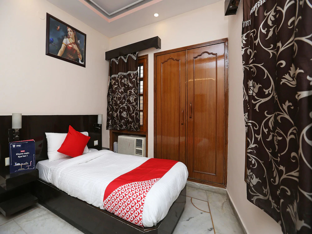 Hotel Samrat By OYO Rooms