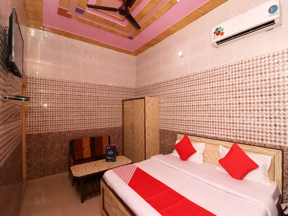 Jyoti Hotel By OYO Rooms
