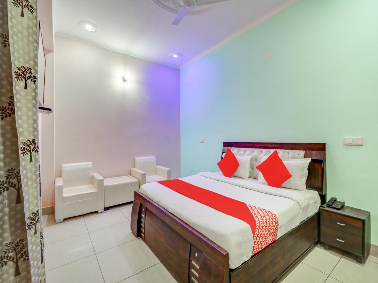 Hotel City Heart by OYO Rooms