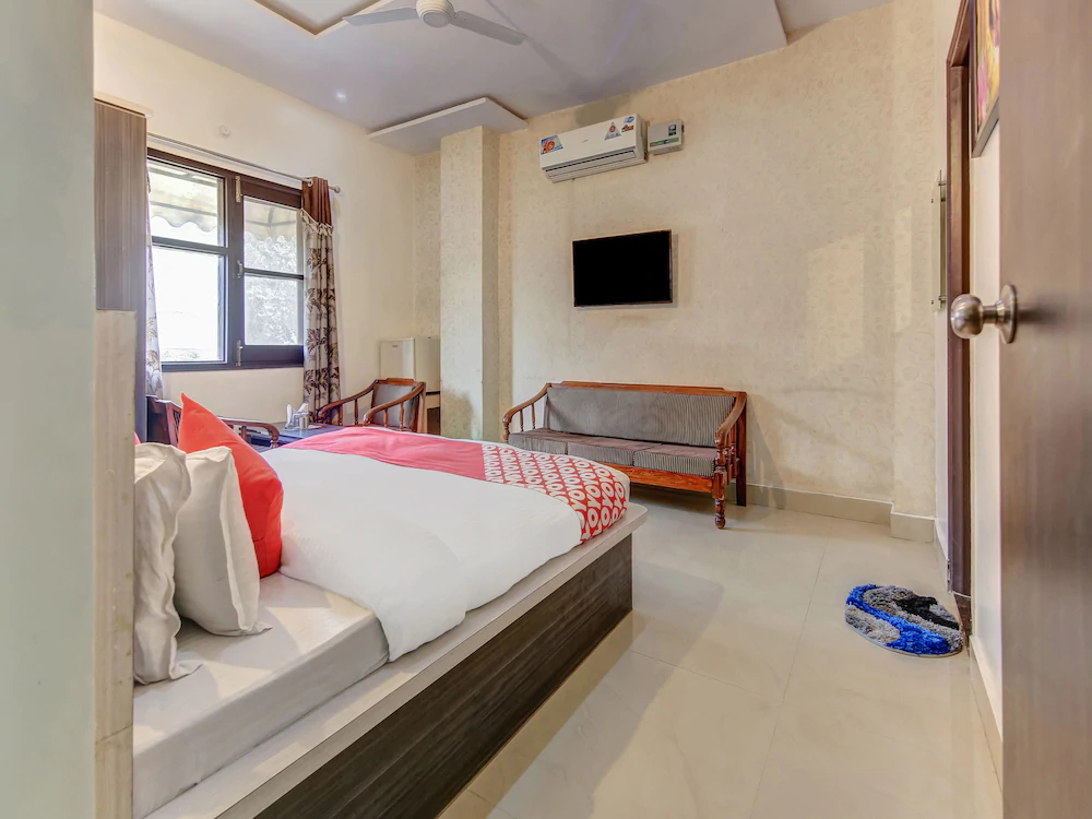 Hotel Cg Inn By OYO Rooms