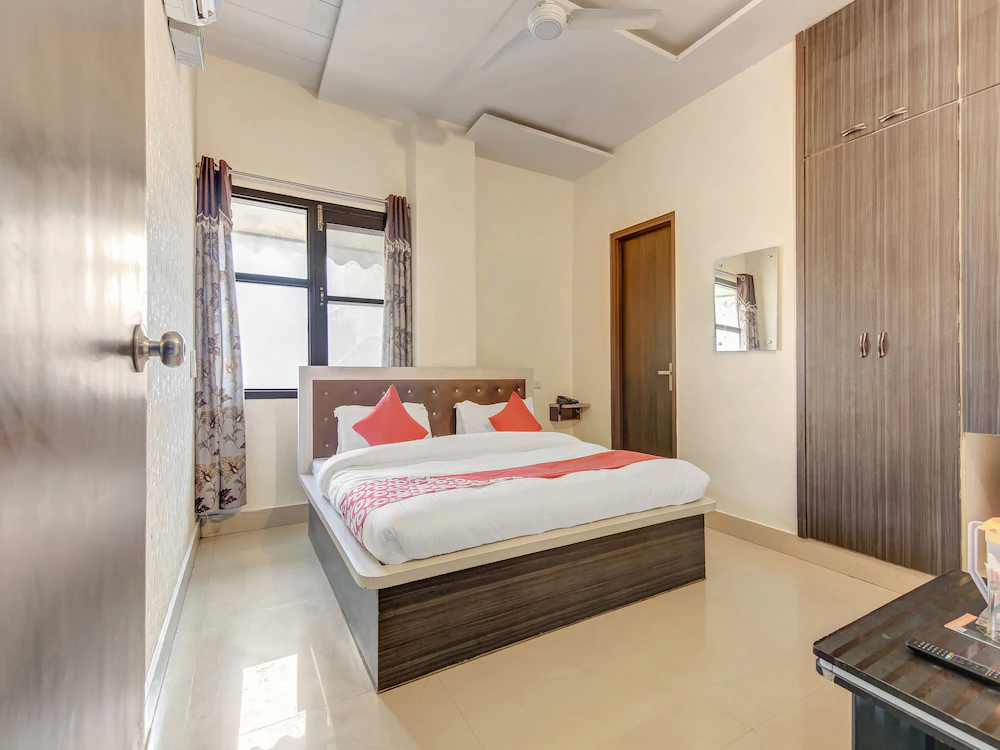 Hotel Cg Inn By OYO Rooms