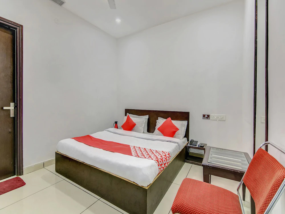 Hotel Deep by OYO Rooms