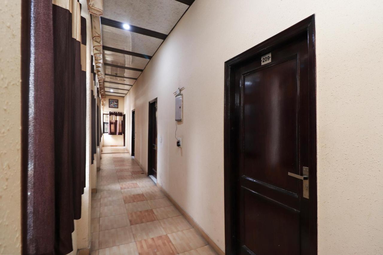 Hotel Sanaya by OYO Rooms