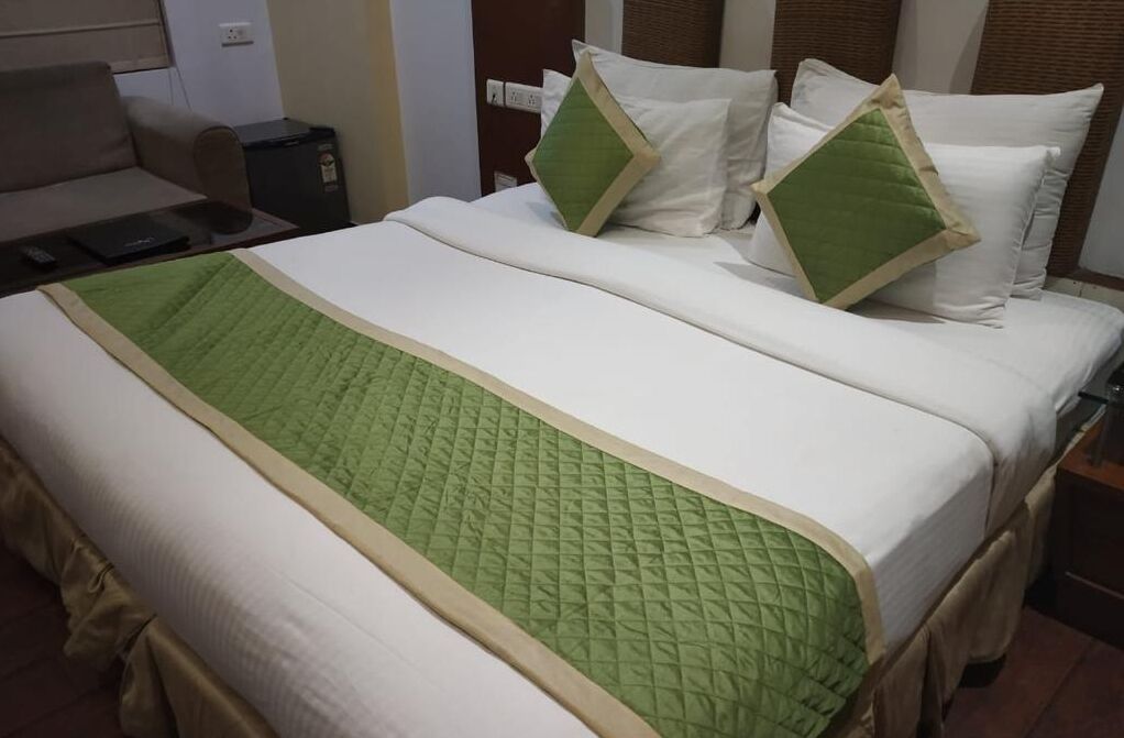 Hotel White House Residency By GRB