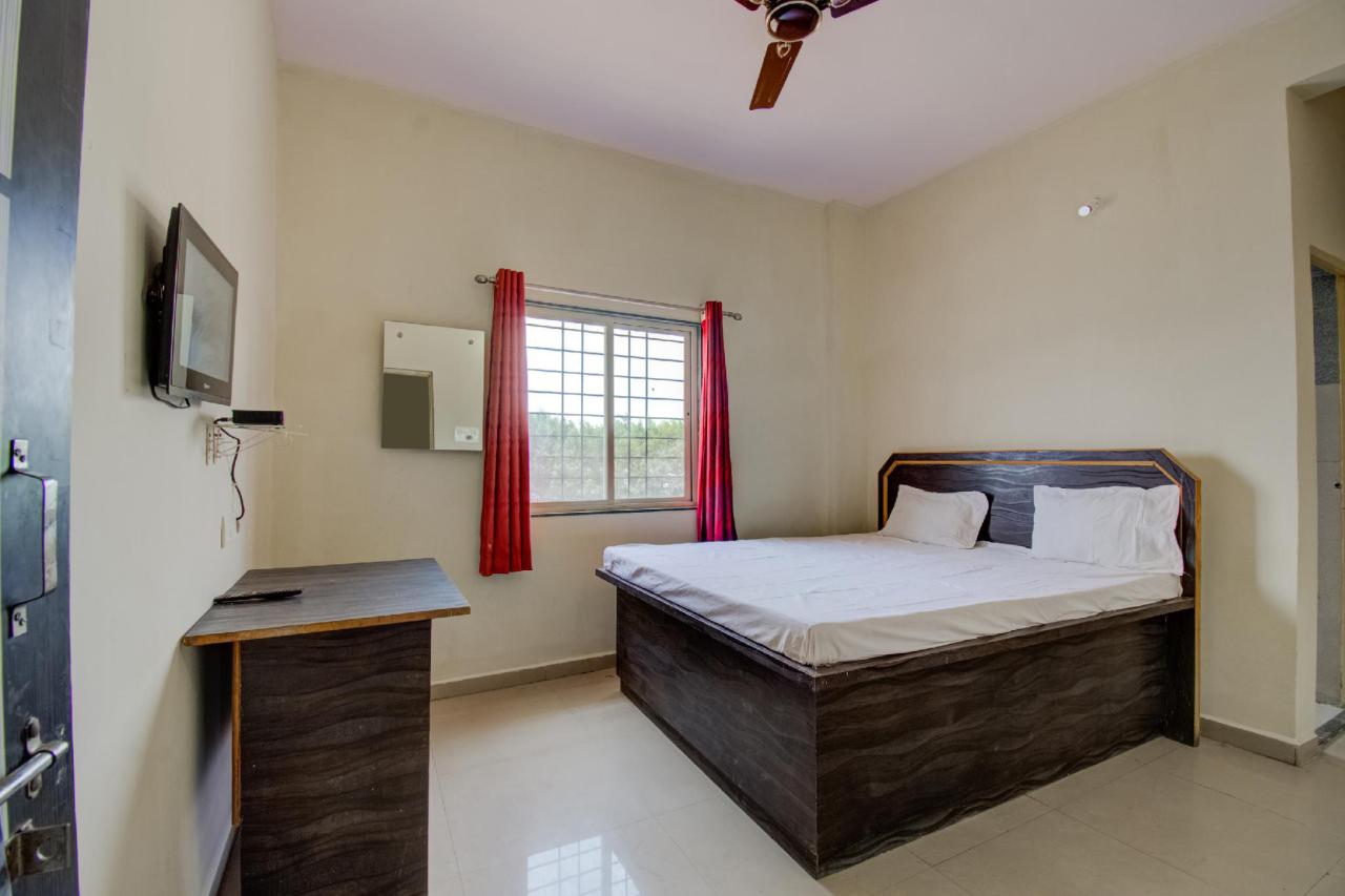 Shree Naman Guest House by OYO Rooms