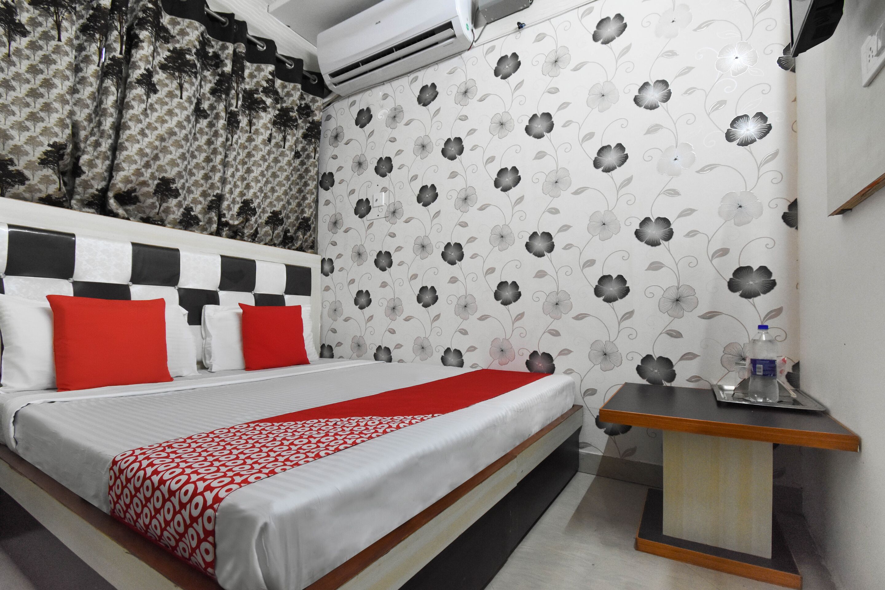 Hotel Yuvraj Residency by OYO Rooms