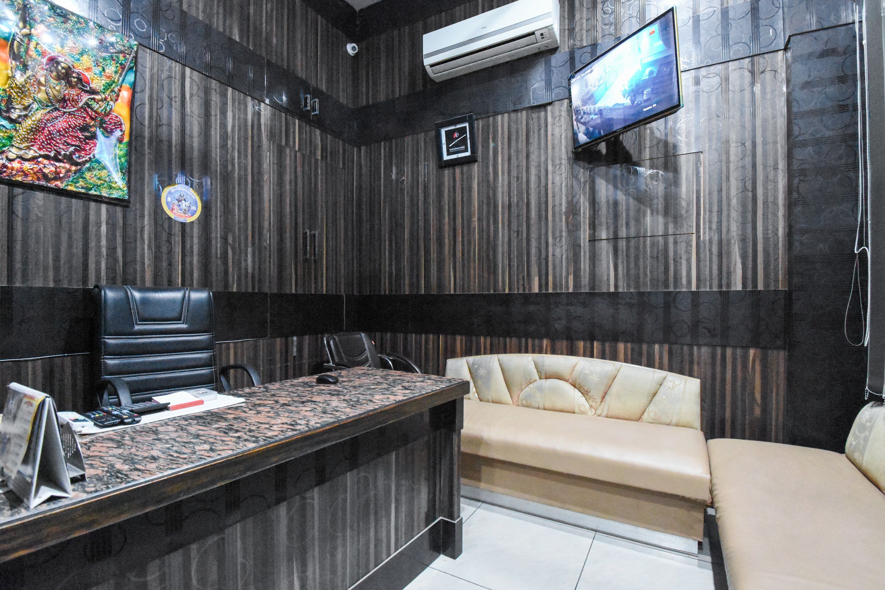 Hotel Yuvraj Residency by OYO Rooms