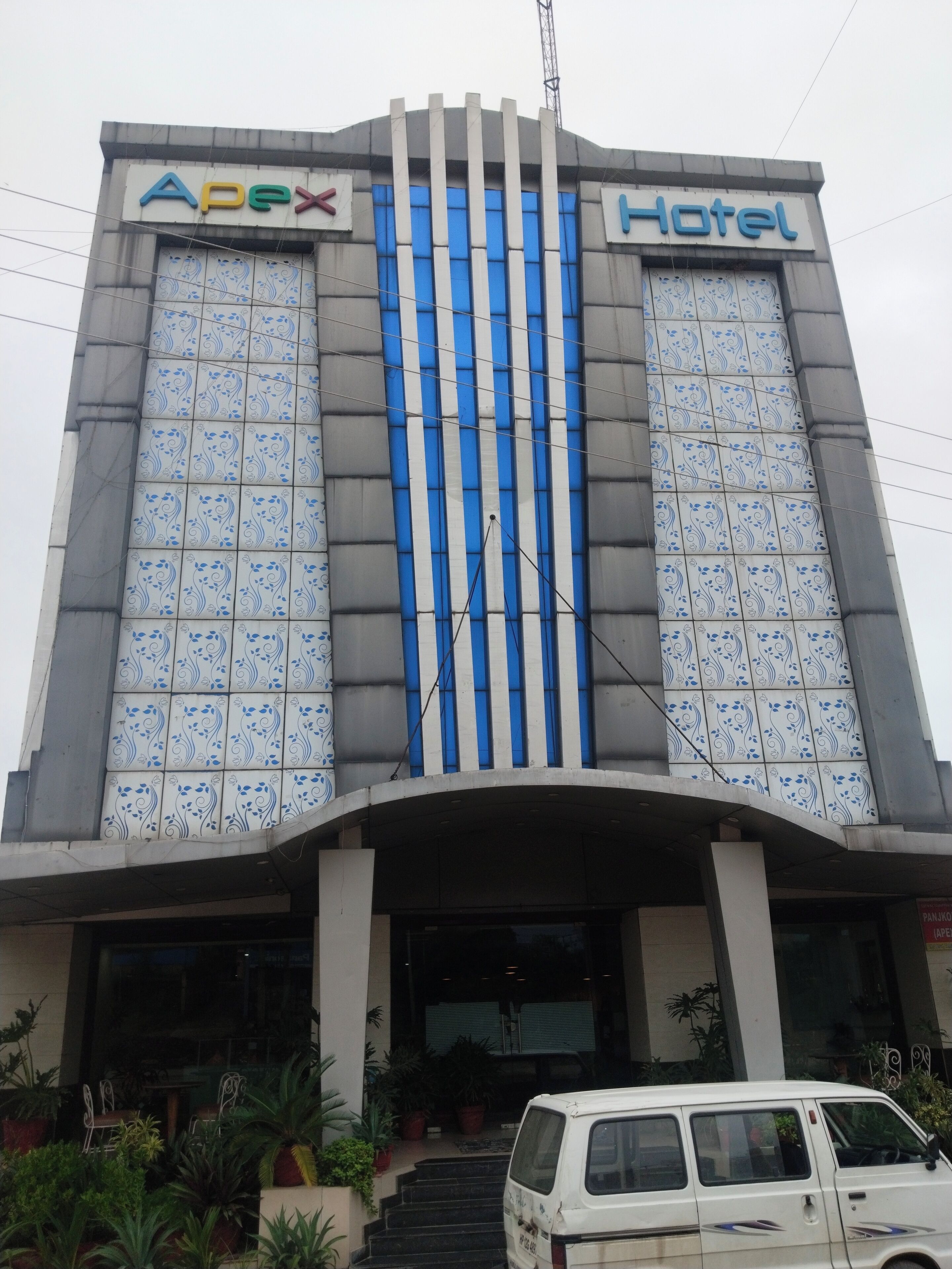 Apex Hotel