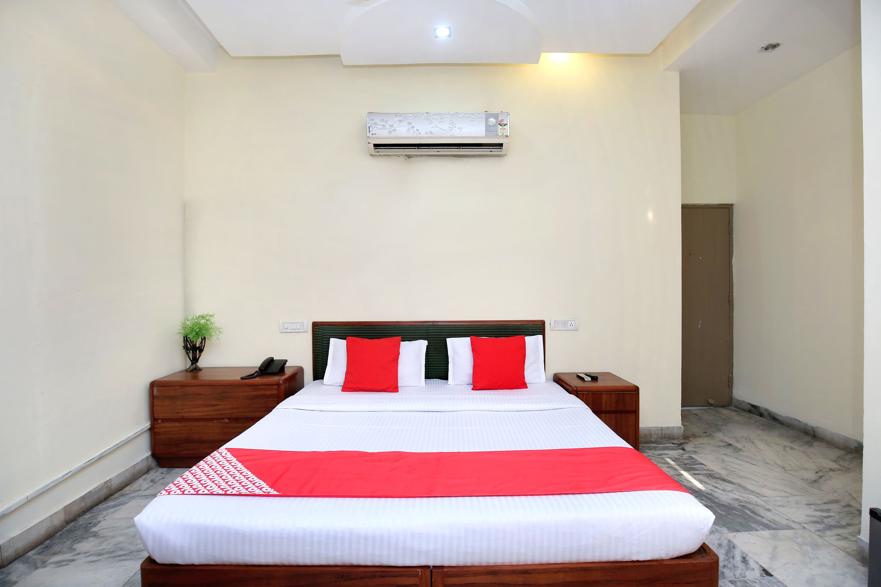 Comfort Inn by OYO Rooms
