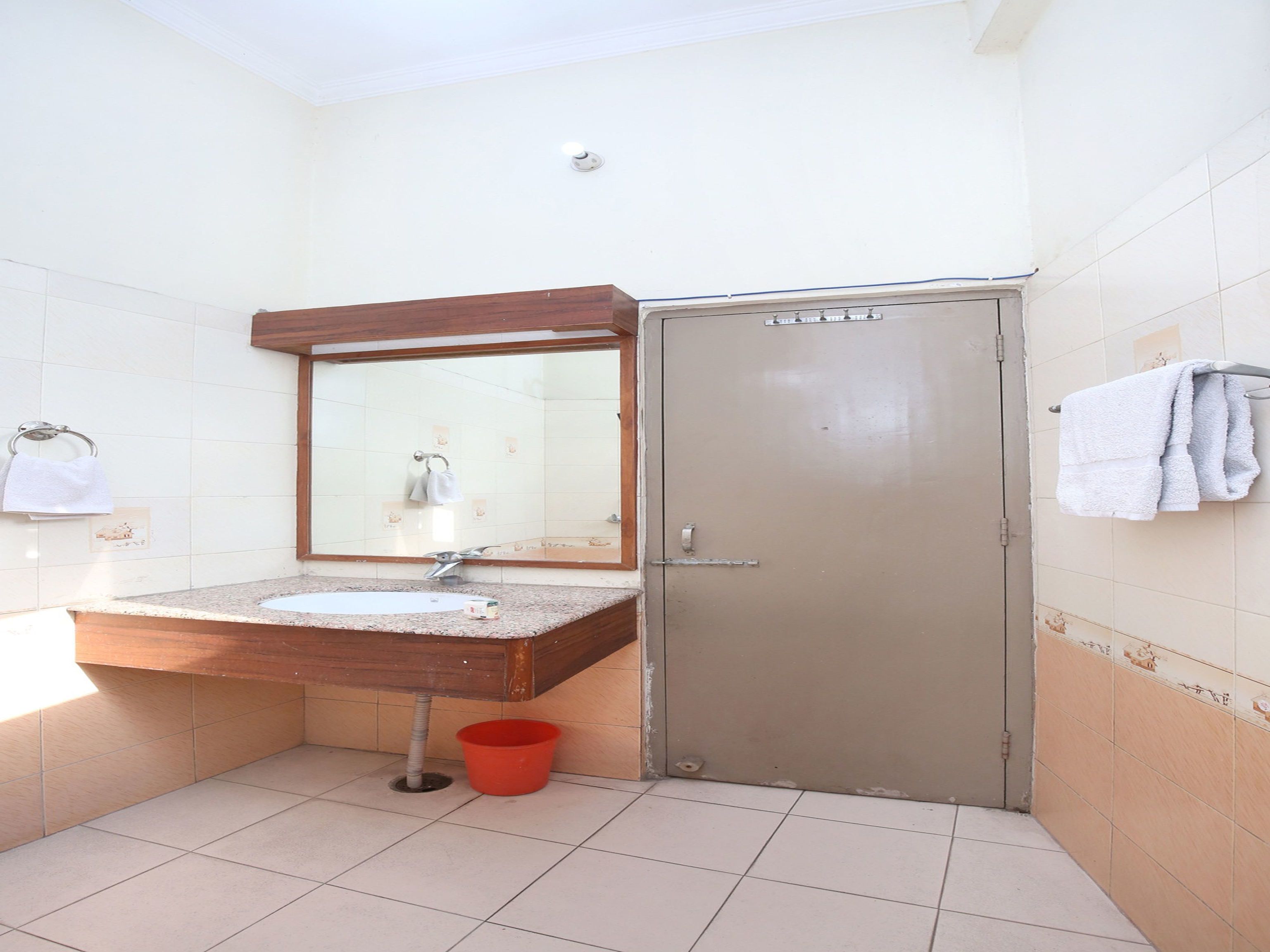 Comfort Inn by OYO Rooms