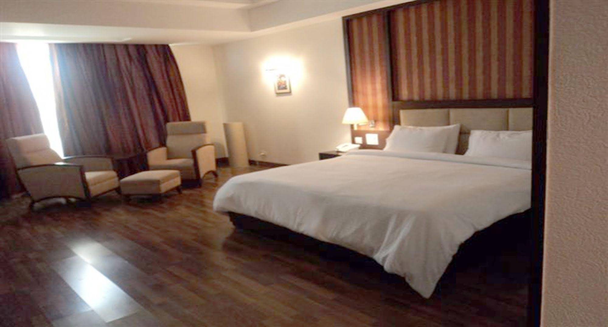 Legend Sarovar Portico