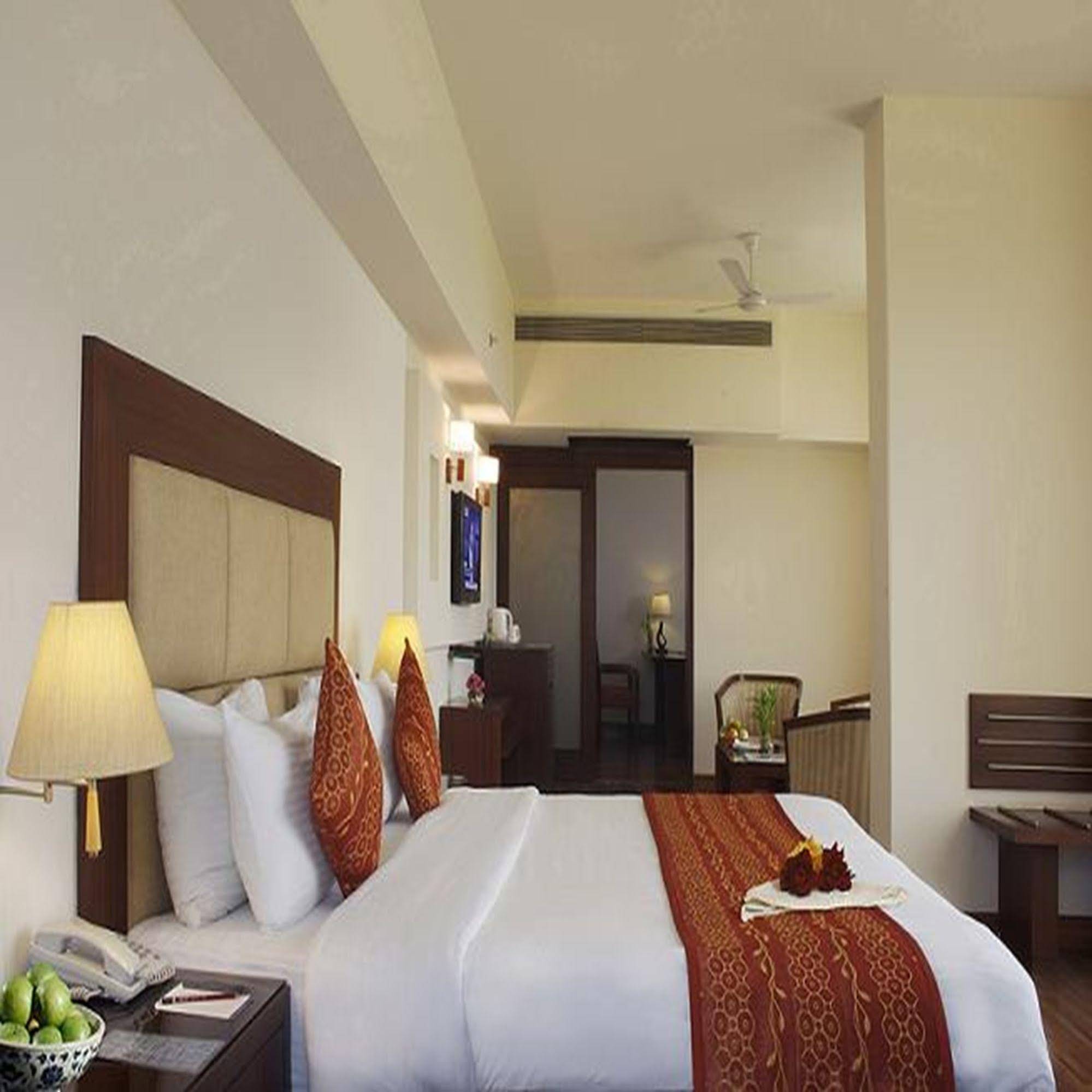 Legend Sarovar Portico