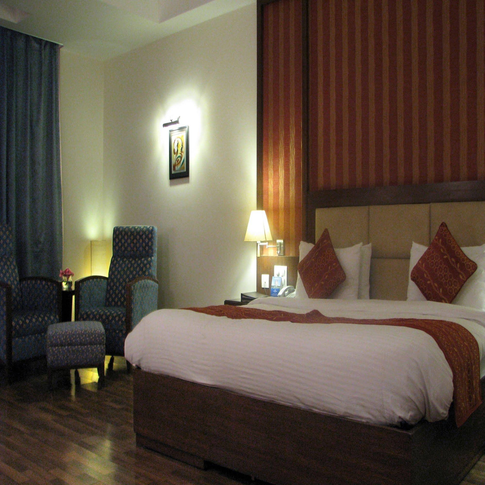 Legend Sarovar Portico