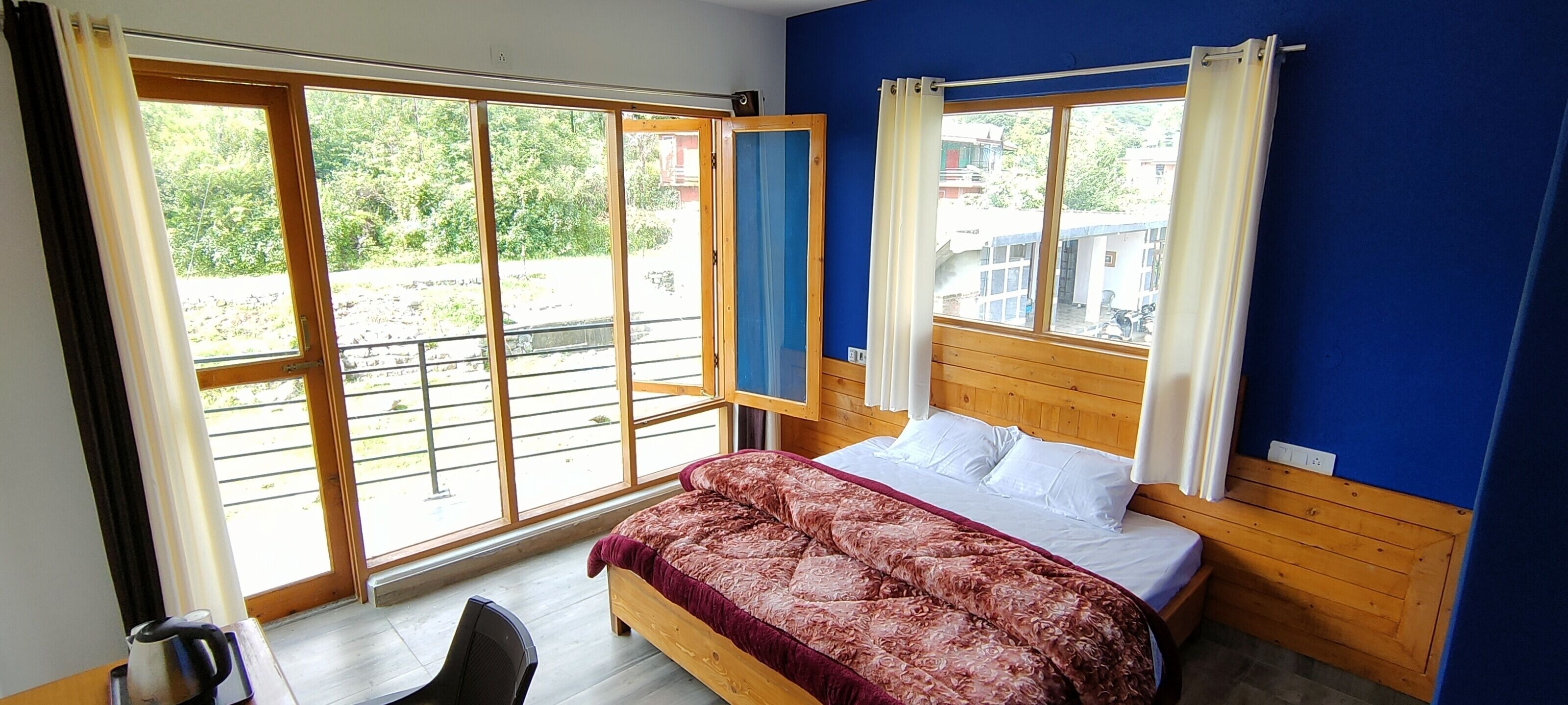 Flyscape Hostel
