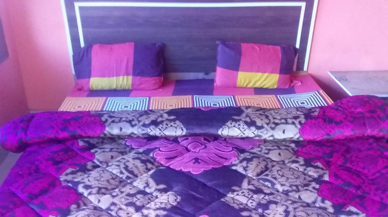 SPOT ON 87911 Sharma's Kitchen & Home Stay