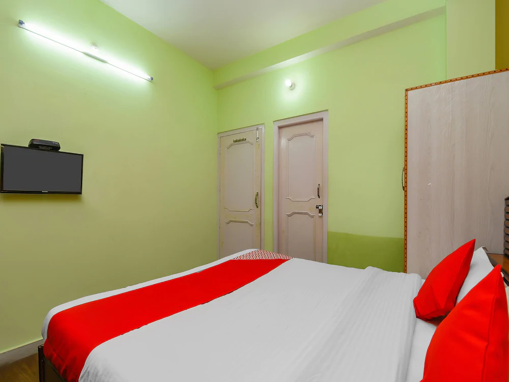 Hotel Mansarovar by OYO