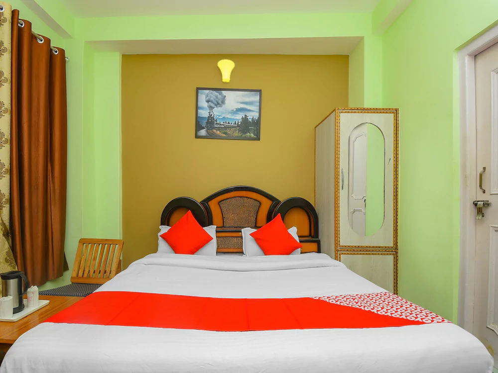 Hotel Mansarovar by OYO