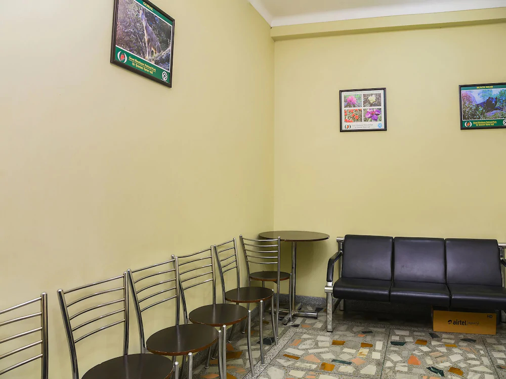 Hotel Mansarovar by OYO