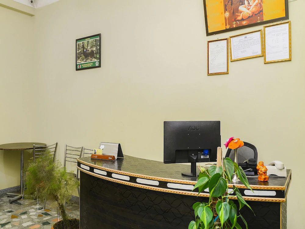 Hotel Mansarovar by OYO