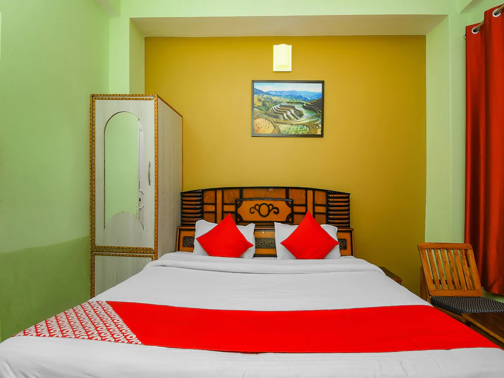 Hotel Mansarovar by OYO