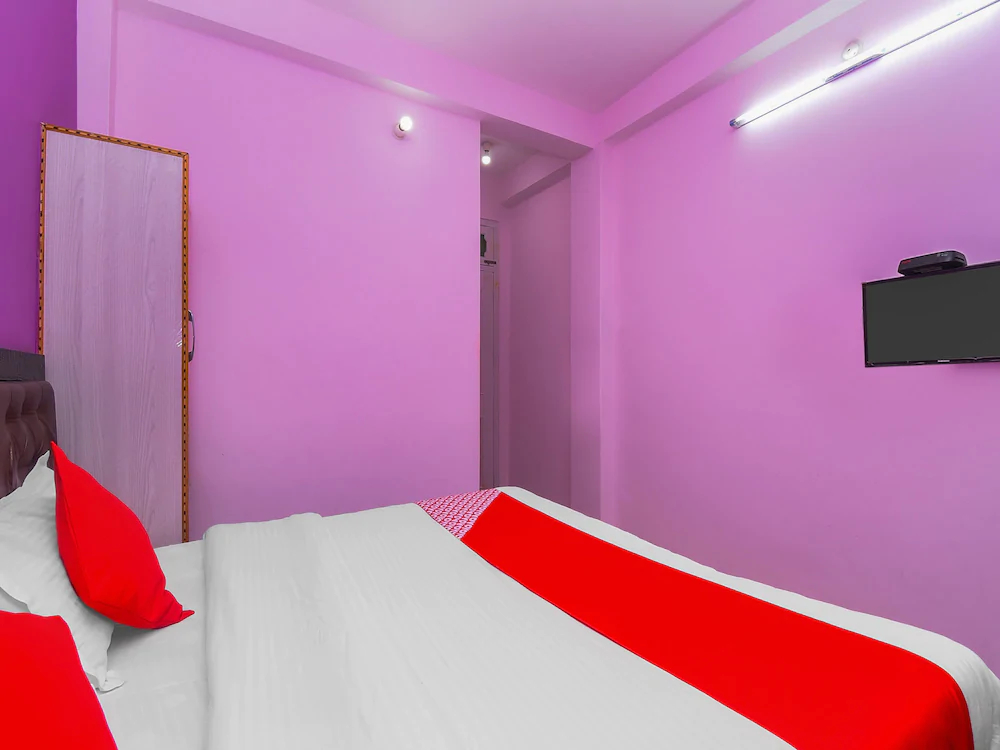 Hotel Mansarovar by OYO