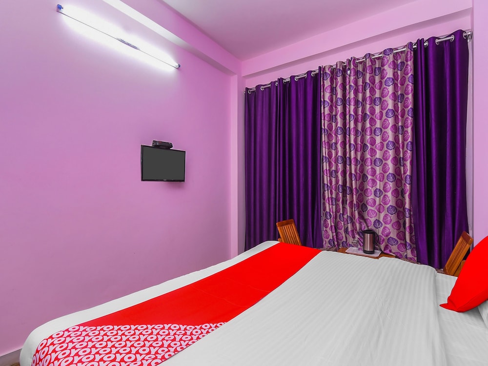 Hotel Mansarovar by OYO