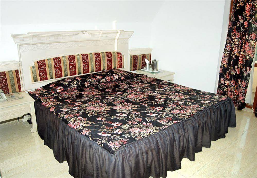 Hotel Chail Residency