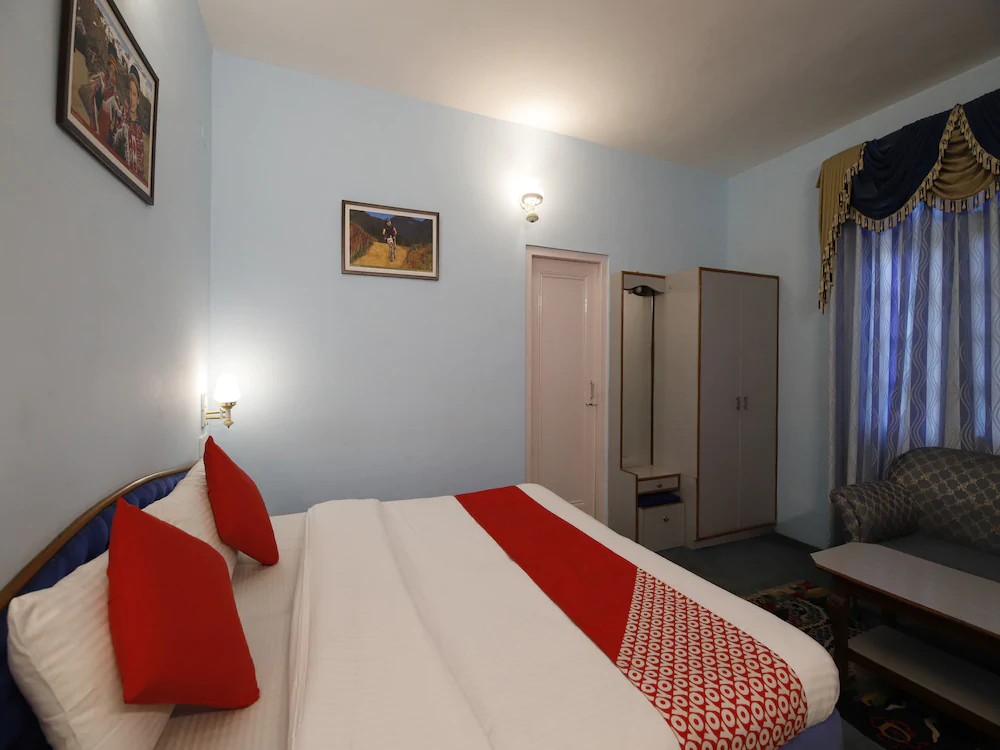 OYO 14534 Hotel Oakwood