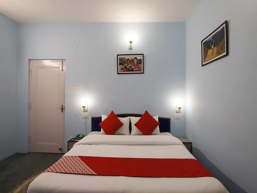 OYO 14534 Hotel Oakwood