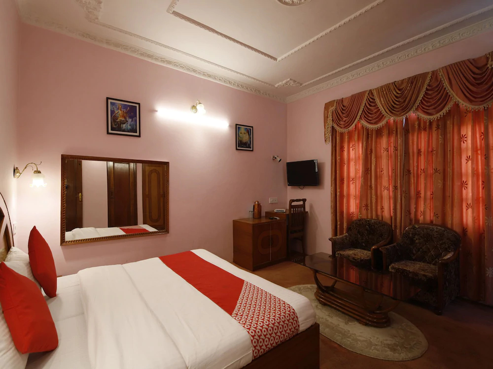OYO 14534 Hotel Oakwood