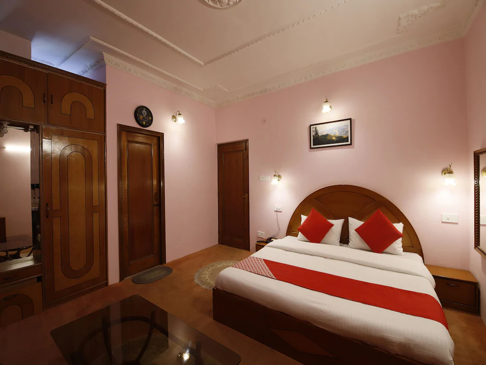 OYO 14534 Hotel Oakwood