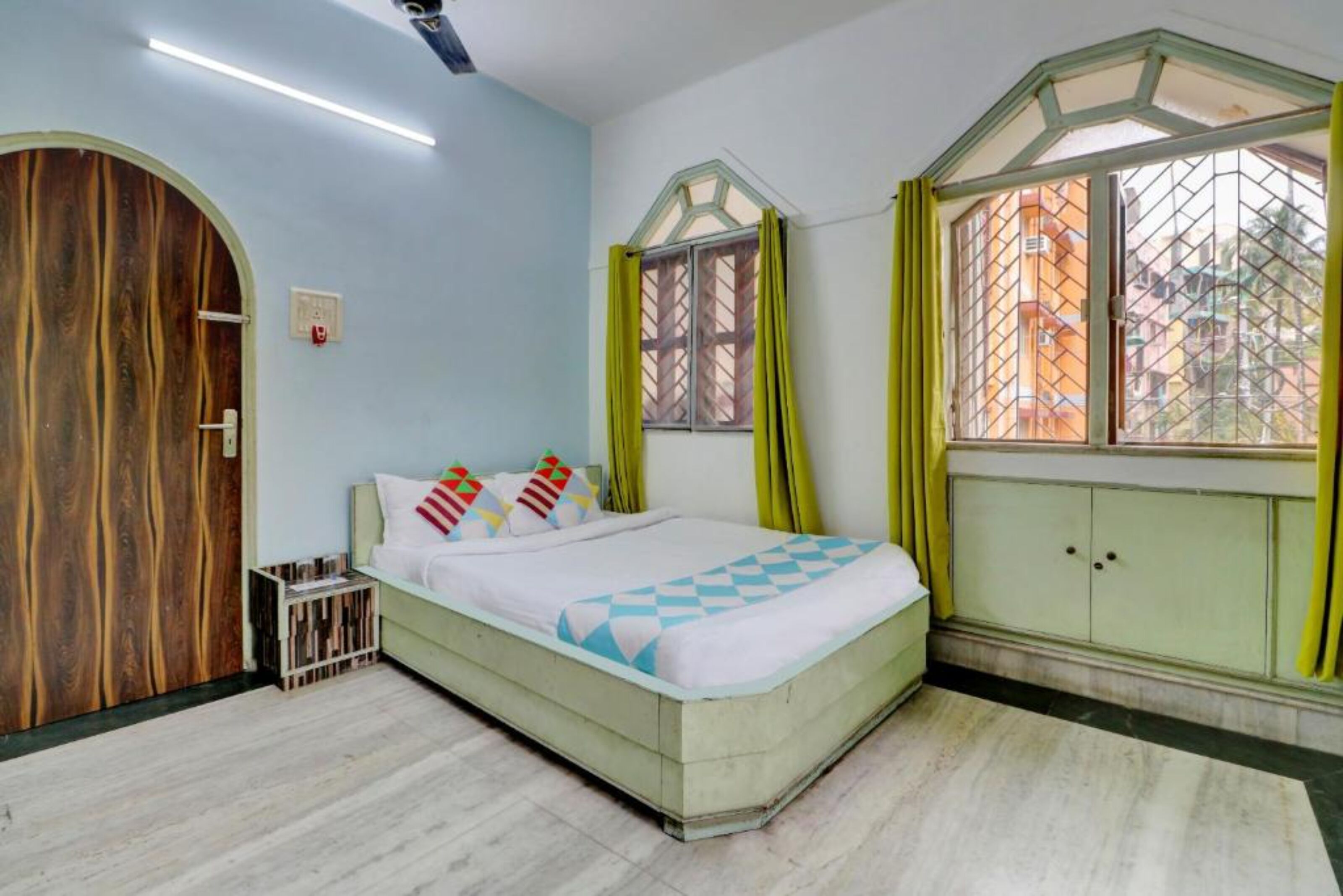 Goroomgo Heart Of South Dumdum Kolkata