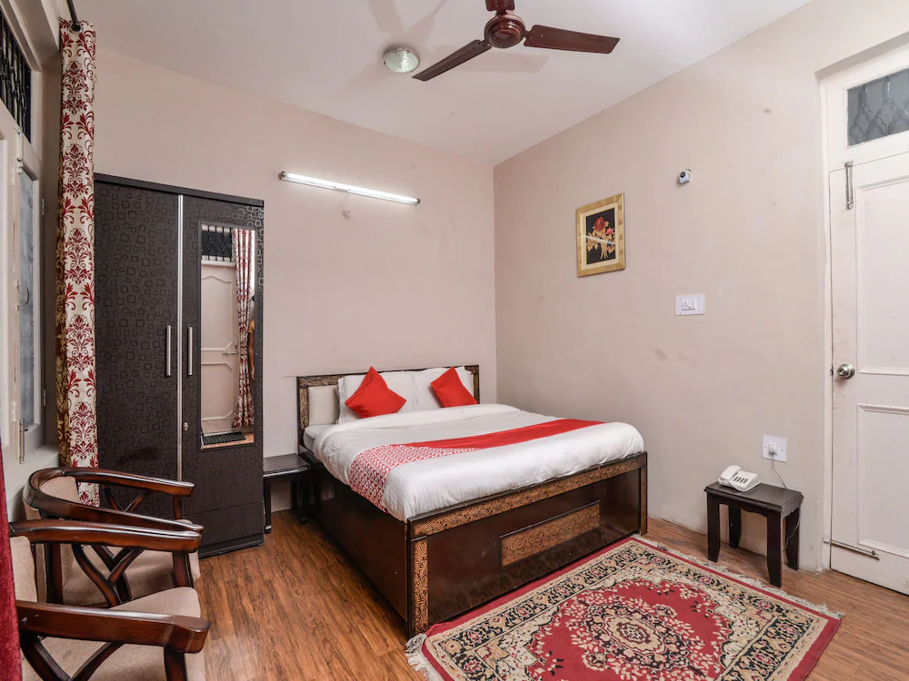 Hotel Cozy Nook by OYO Rooms