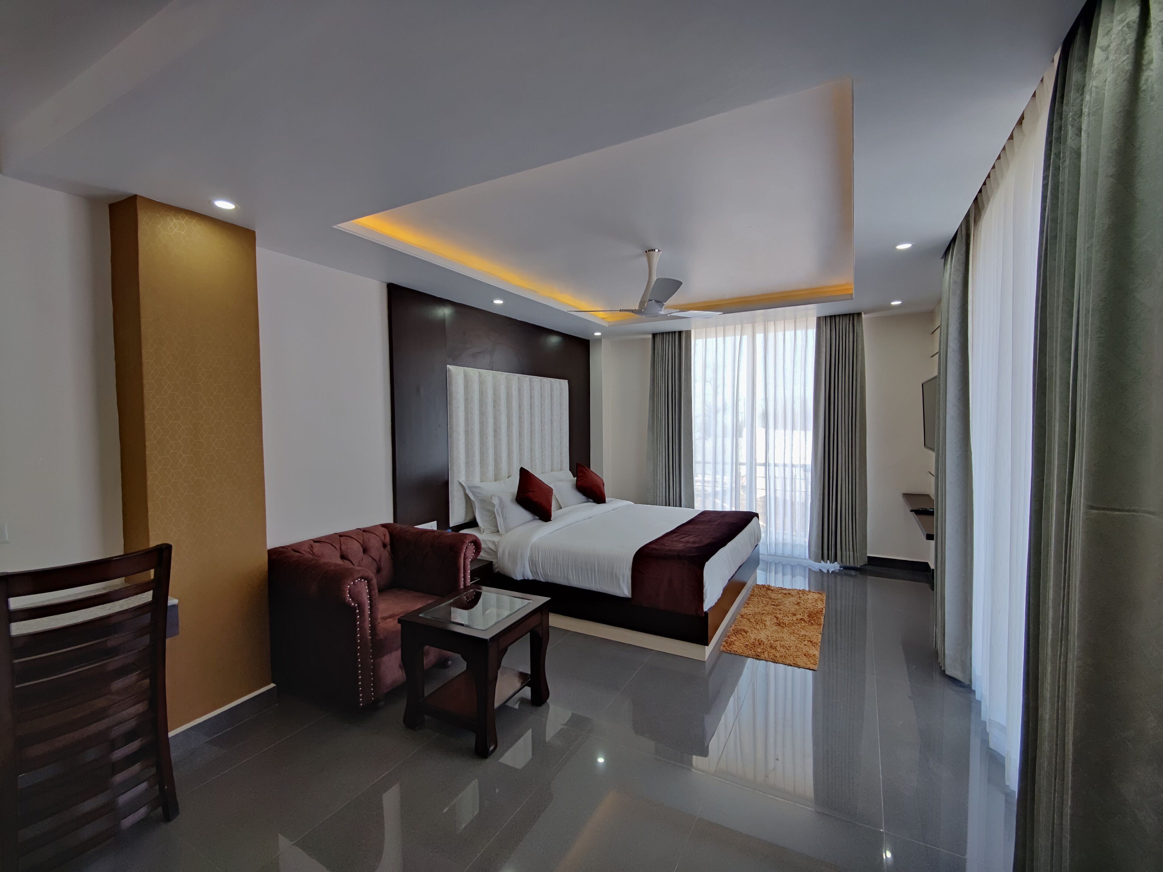 Aliza Inn and Suites