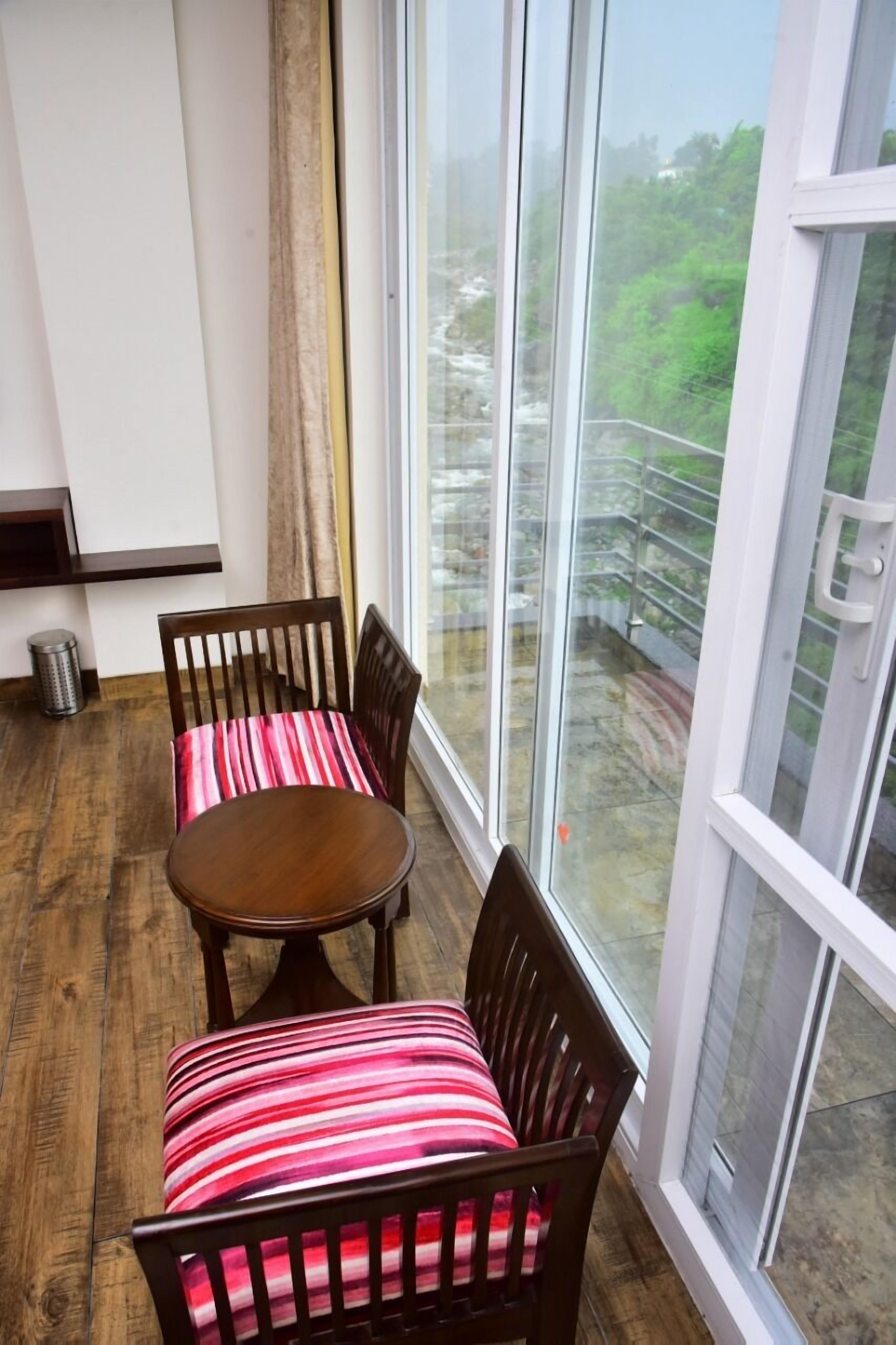 Serene Suites