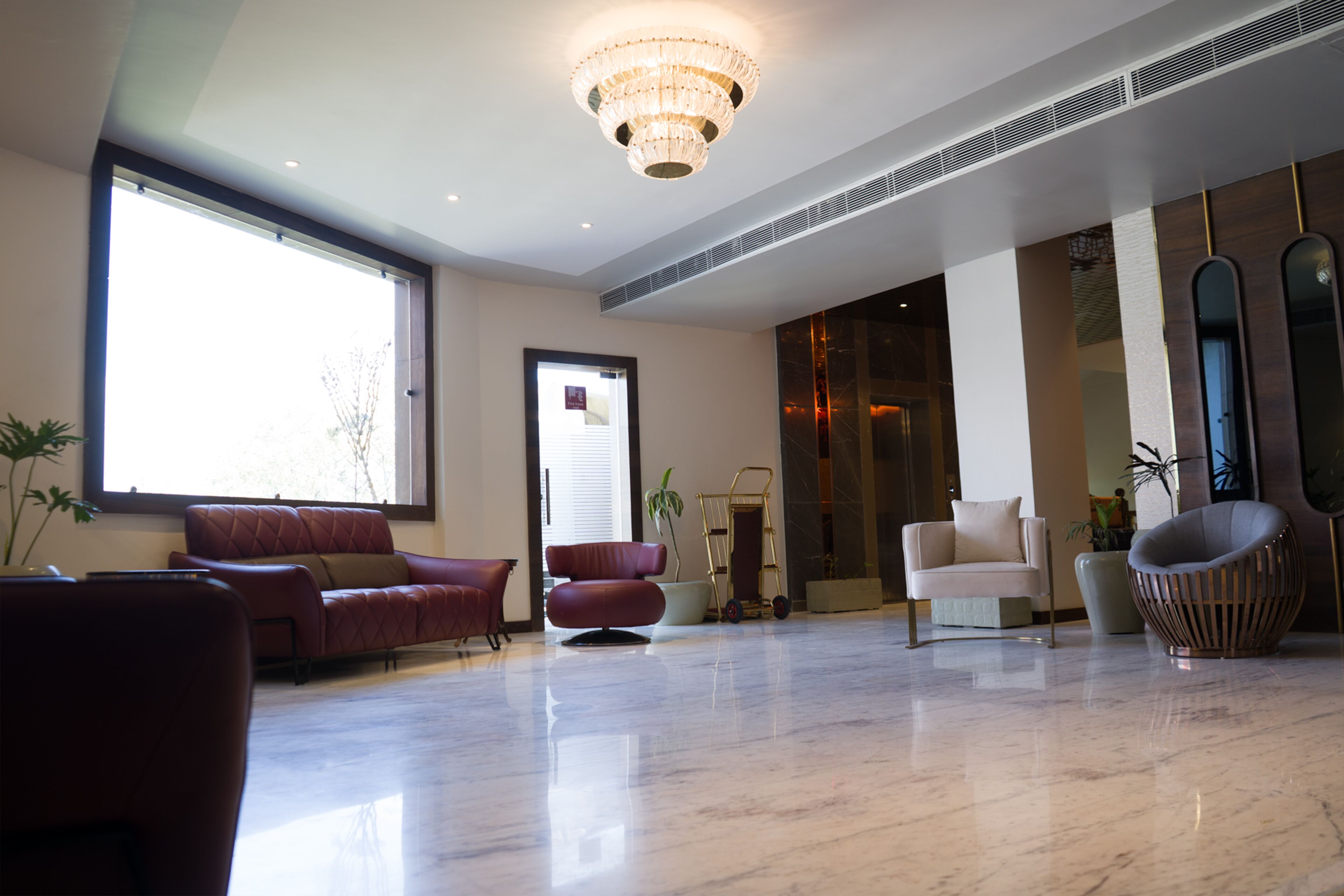 Hotel Clarks Inn Suites Kangra