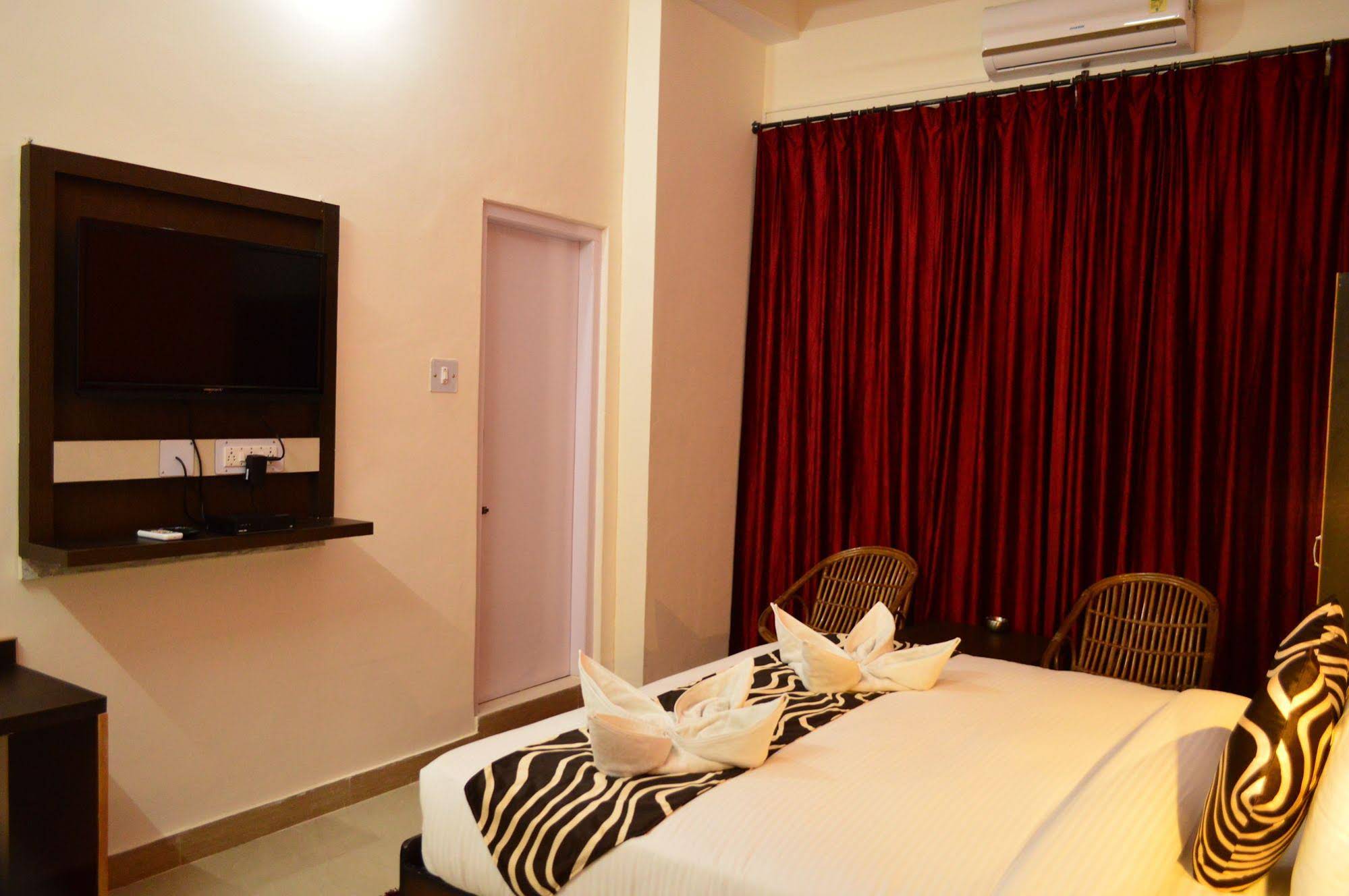 Dee Jay Hotel and Restaurant