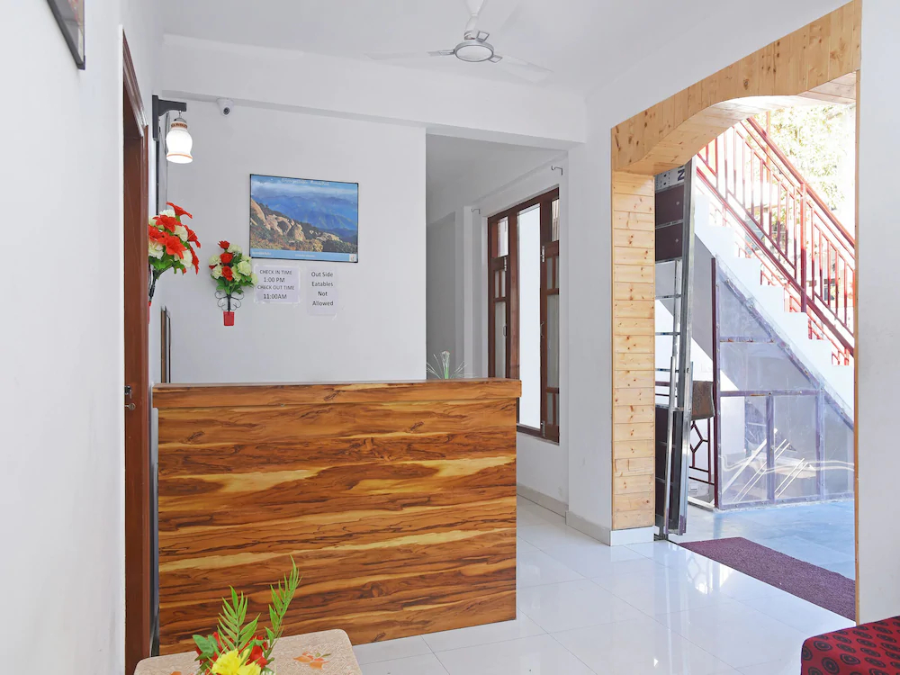 The Royal Nest By OYO Rooms