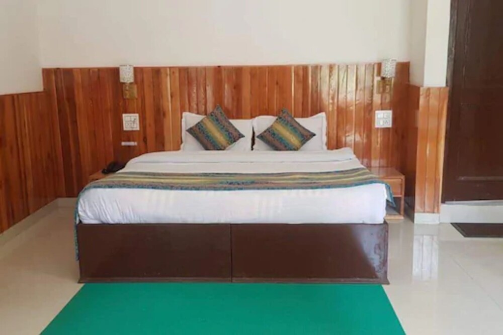 Hotel Aman Place Kasol