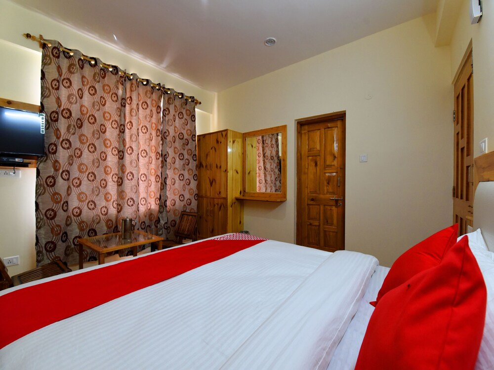 Anand Niwas By OYO Rooms