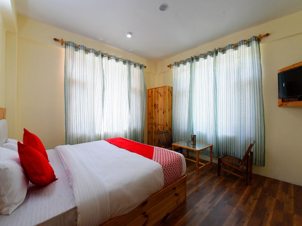 Anand Niwas By OYO Rooms