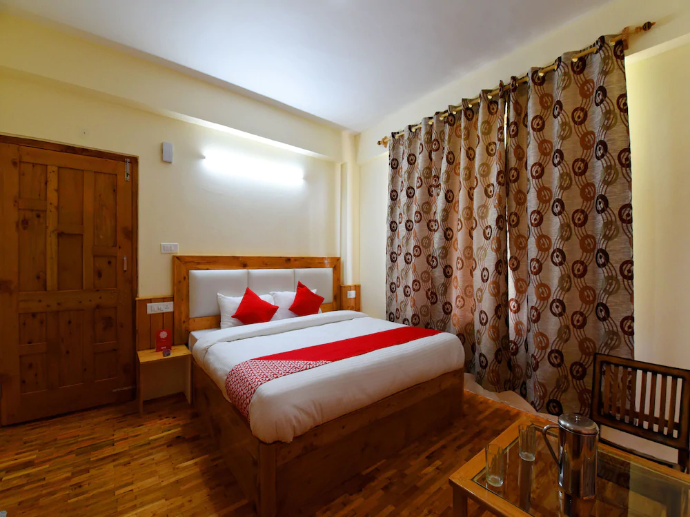 Anand Niwas By OYO Rooms