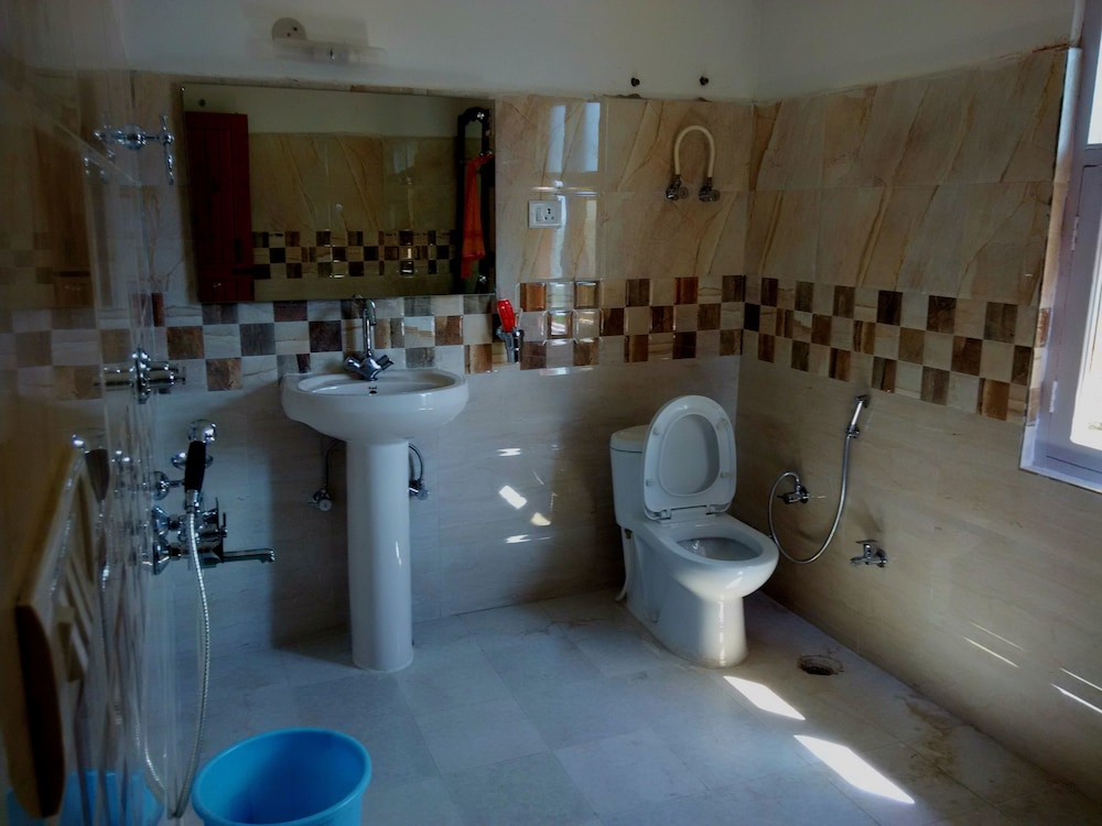 Bharhka Countryside Cottage Resort